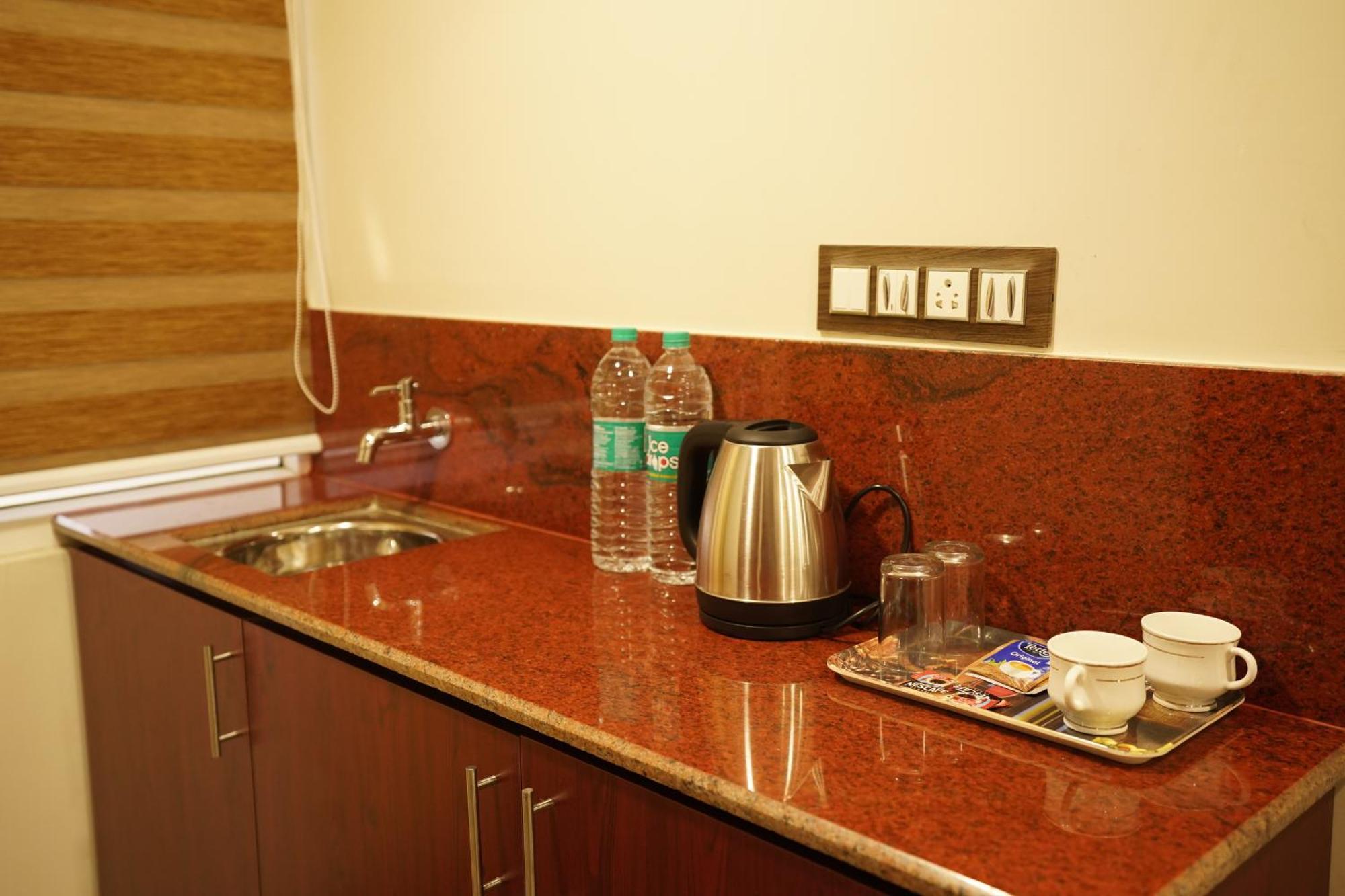 Hotel Newline Orchid Guruvayur Exterior photo