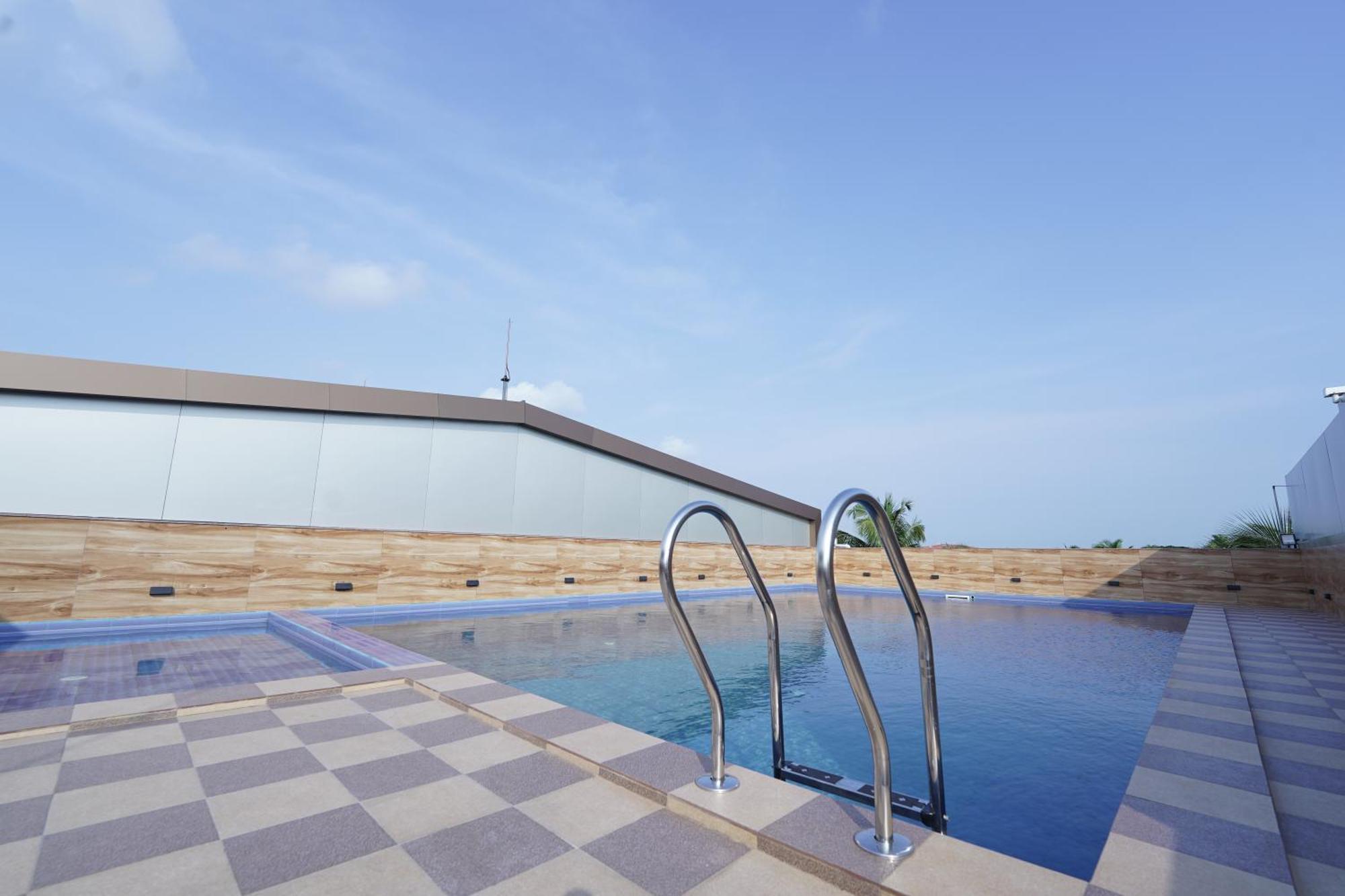 Hotel Newline Orchid Guruvayur Exterior photo