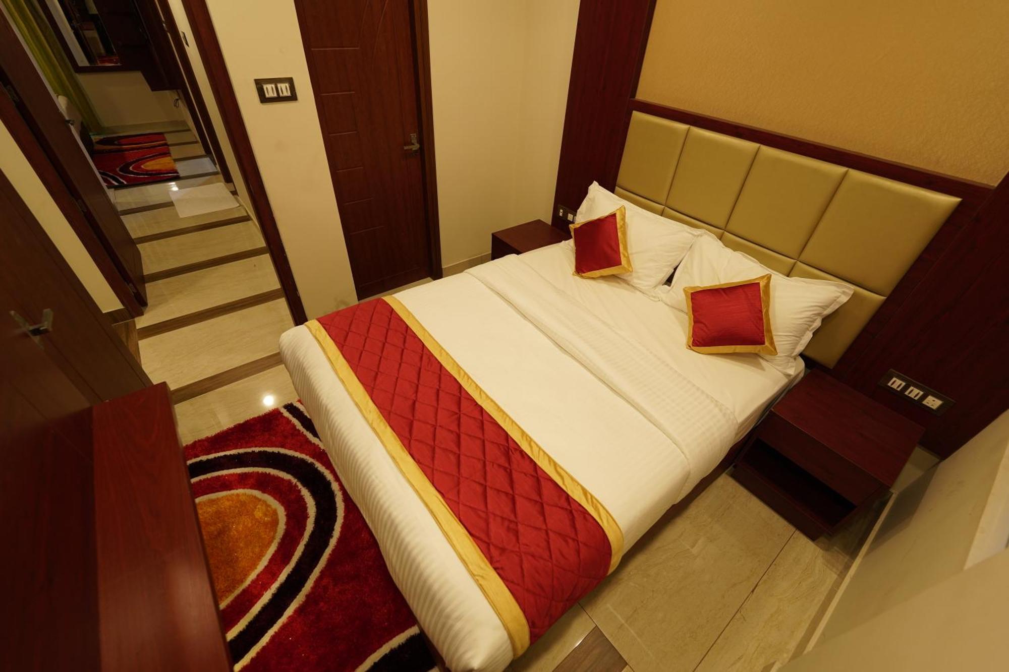 Hotel Newline Orchid Guruvayur Exterior photo